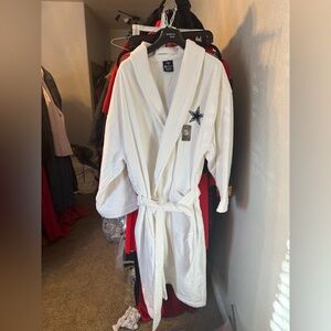 NFL Cowboys White Robe with Navy Star Emblem